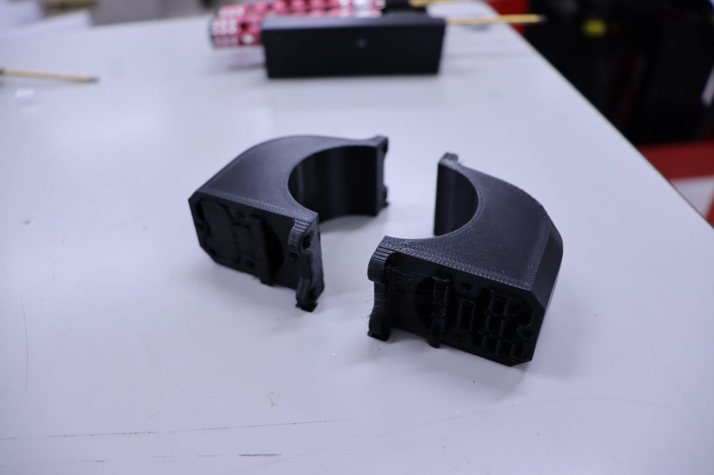 3Dプリンターで制作したドローンの部品。