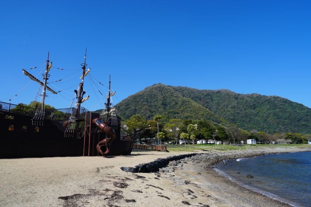 高崎山ハイキングの出発地点となった田ノ浦ビーチ